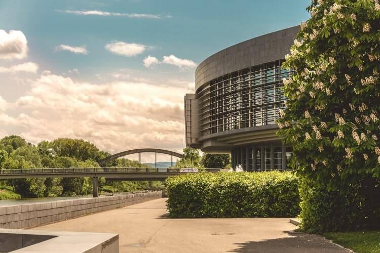 Gebäude