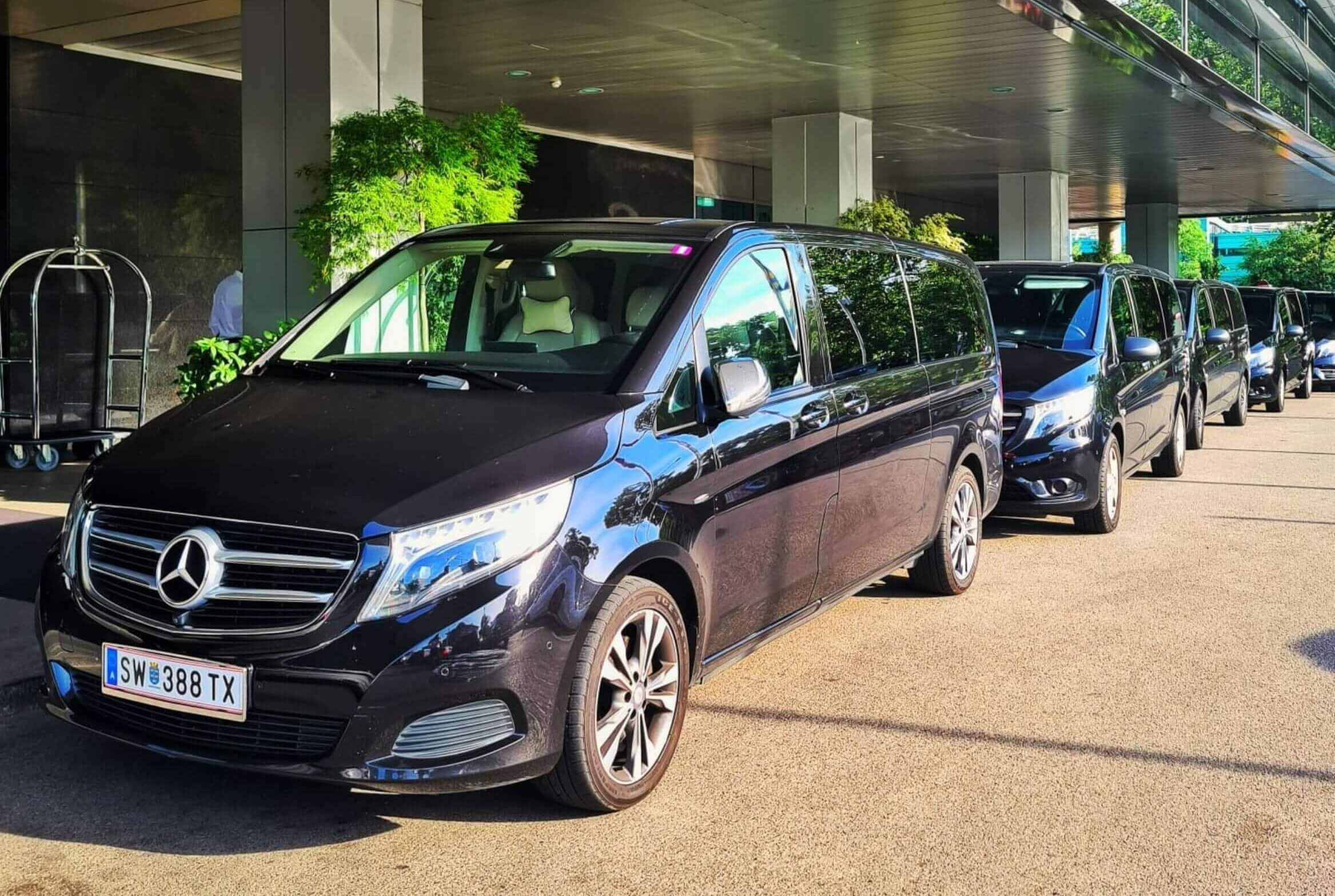 Mercedes Vito vor HiltonPark Vienna